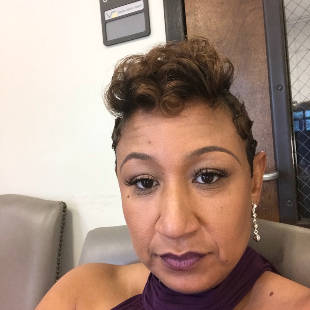 Meet your Posher, Cynthia